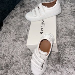 Givenchy Sneakers